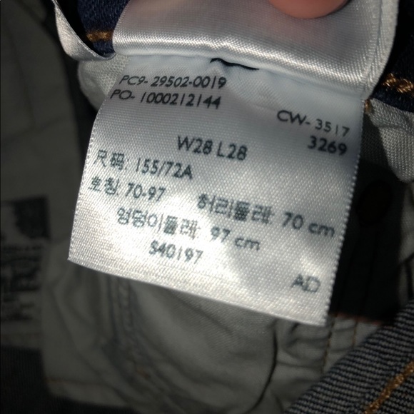 Women’s Levi’s - Picture 3 of 3